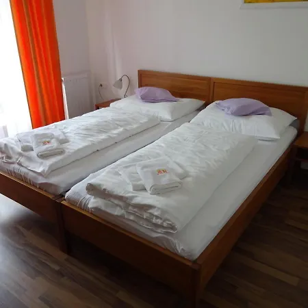 Baláca Panzió Affittacamere