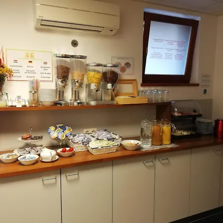 巴雷卡班佐酒店 招待所