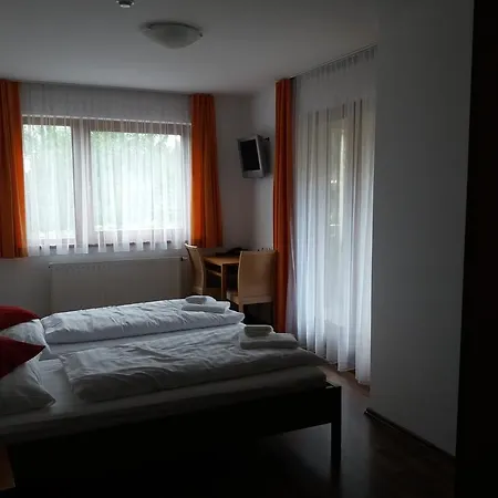 巴雷卡班佐酒店 招待所 维斯普雷姆